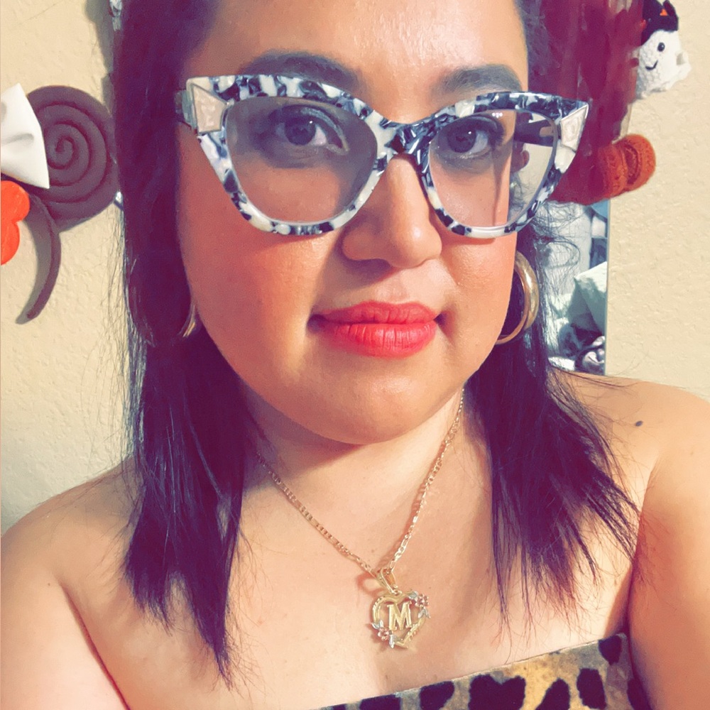 Meet your Posher, Mayra